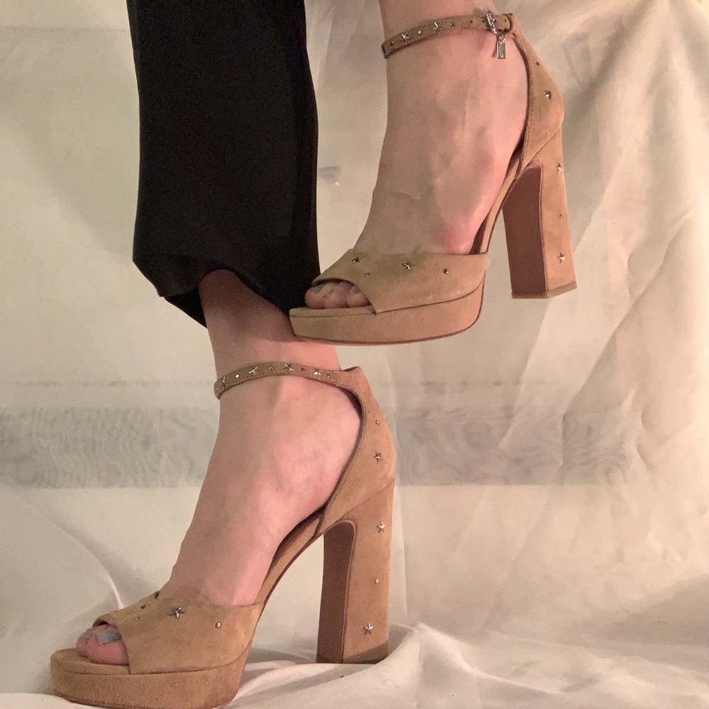 🌟 STAR Stud 🌟 Coach Heels Nude Suede Platform